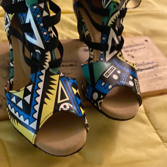 I call them cartoon shoes new not used cutsy - Picture 12 of 12